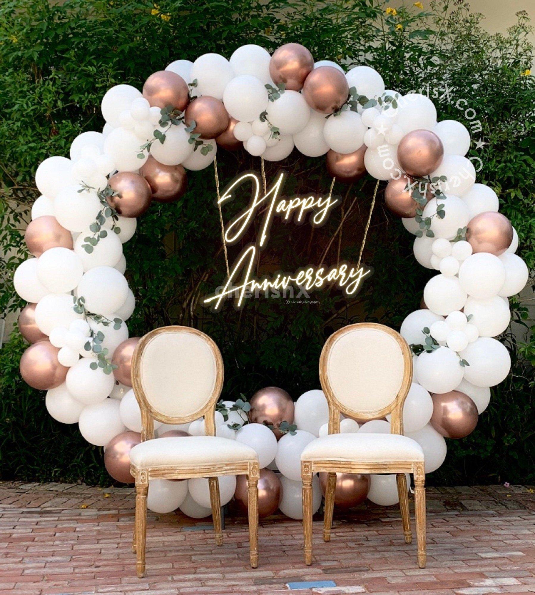 Anniversary Décor